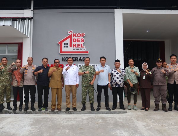 KDKMP Mangunreja Ikuti Vicon Peresmian 1.061 Koperasi Merah Putih oleh Presiden Prabowo